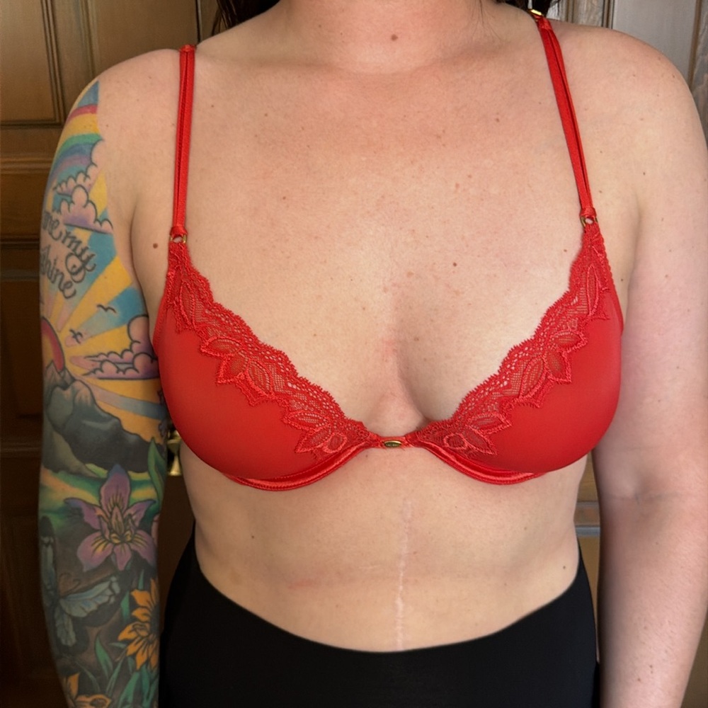 Victoria’s Secret Red Lace-Trim Underwire Bra - Women Intimates & Sleepwear